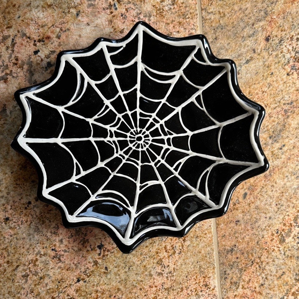 Target Black and White Spiderweb Dish